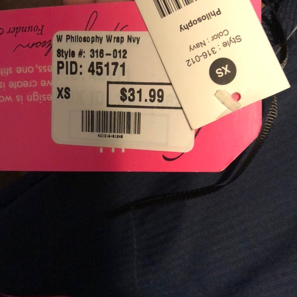 SCRUB TOP - Picture 2 of 4